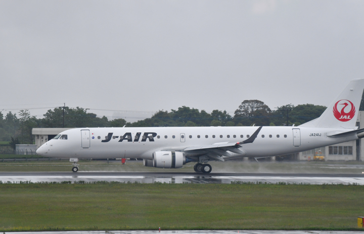 ジェイエアのE190、鹿児島就航 JAL植木社長、ビジネス客利用に期待