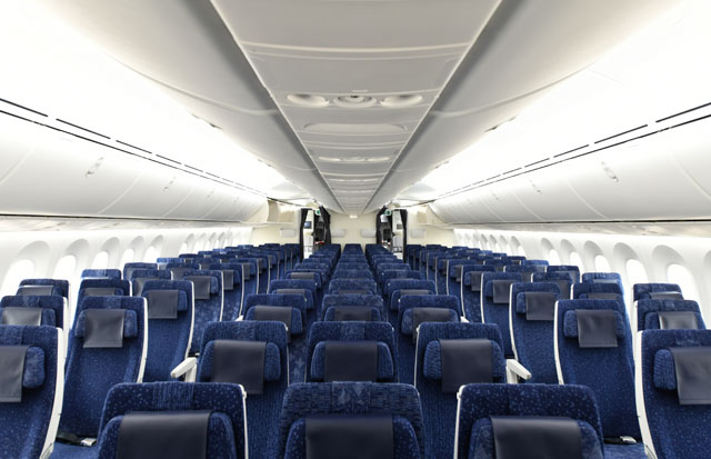 ANA、787-10公開 胴体最長の787、新シートで東南アジア路線に