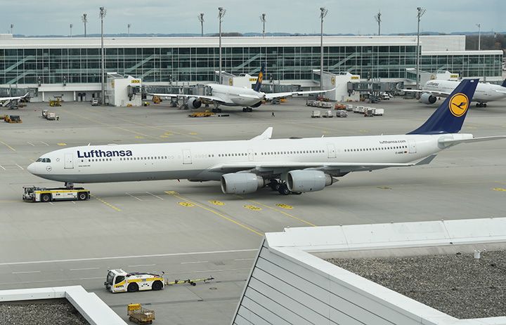 LH ルフトハンザ航空Aviationtag A340-600 コンビ色 LH ルフトハンザ