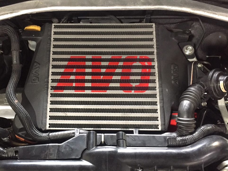 トップマウント インタークーラー (YA5/SH5/BP9) – AVO TURBOWORLD