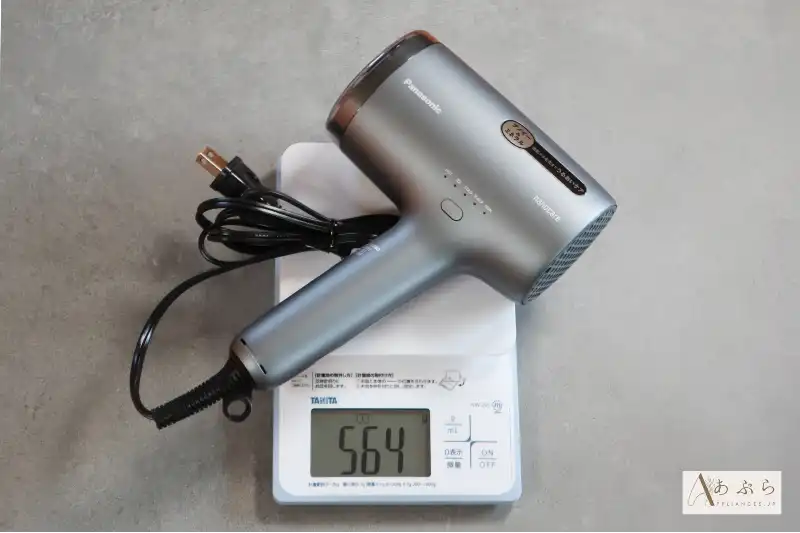 メンズもおすすめ】PANASONIC ナノケア EH-NA9Mをレビュー！濡れた髪が