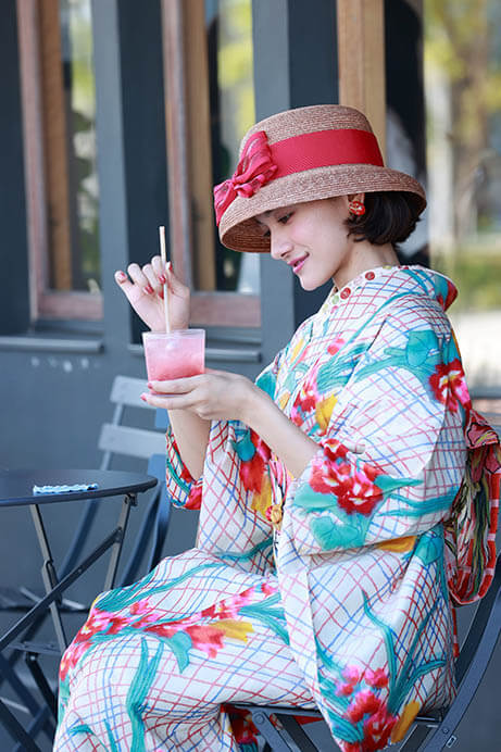 アンティーク着物の魅力再発見！ 「大正の夢 秘密の銘仙ものがたり」展