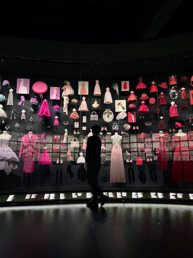 未開封】2022年東京都現代美術館「クリスチャン・ディオール展」公式