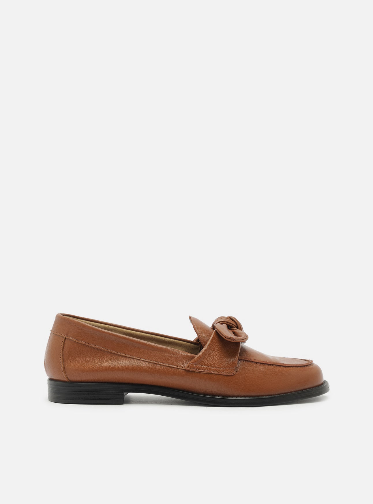 Cassidy Black Loafer in Genuine Leather | Arezzo