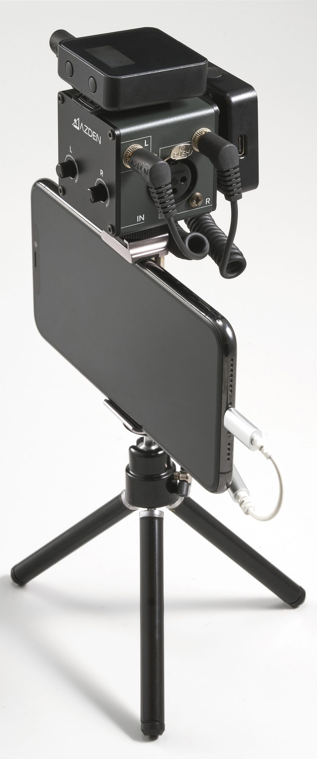 MC-1 コンパクトマイクアダプター | ミキサー | 製品情報 | アツデン