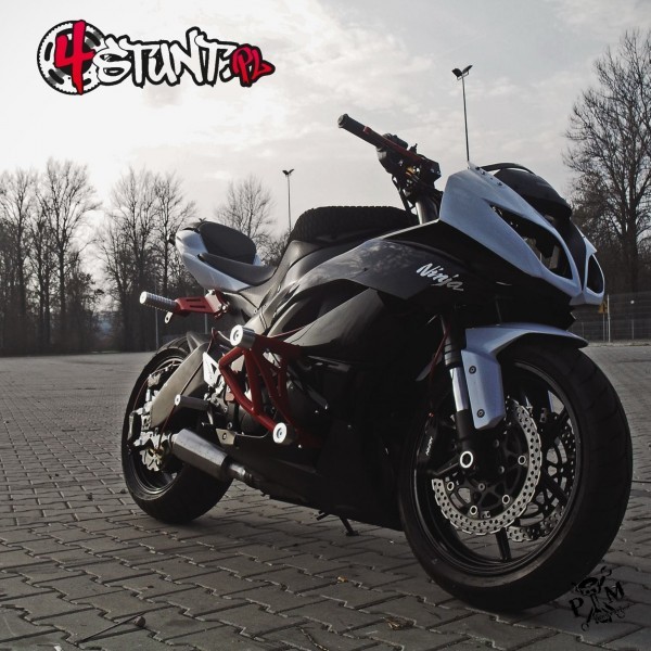 ZX-6R(09-12)用4Stunt製スタントケージ｜AxxL