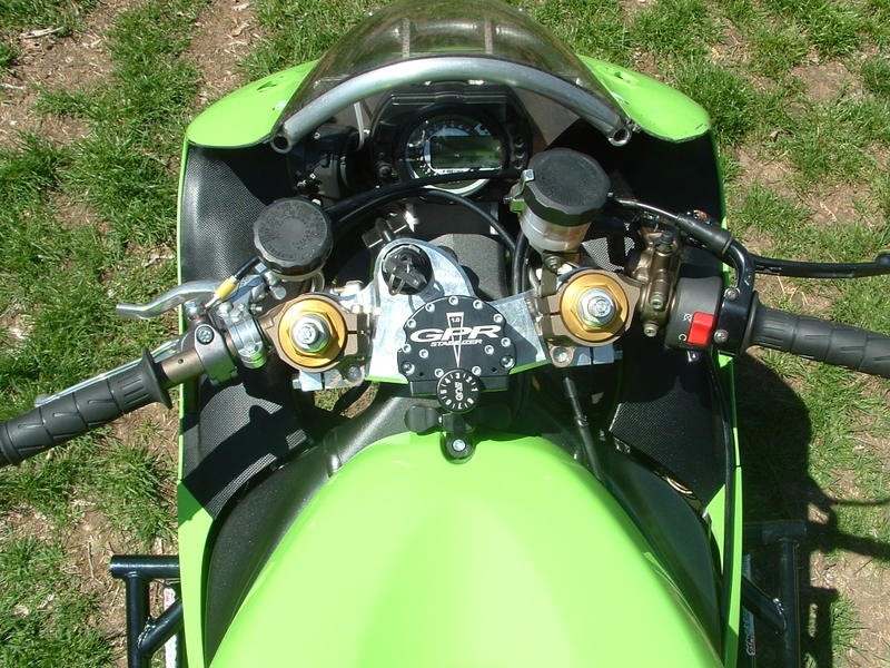 ZX-6R(03-08)用アルミトップブリッジ-Hohey製｜AxxL