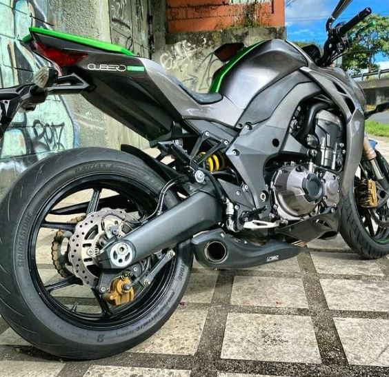 CSRacing Z1000/NINJA1000アンダーマウント サイド出しマフラー AxxL