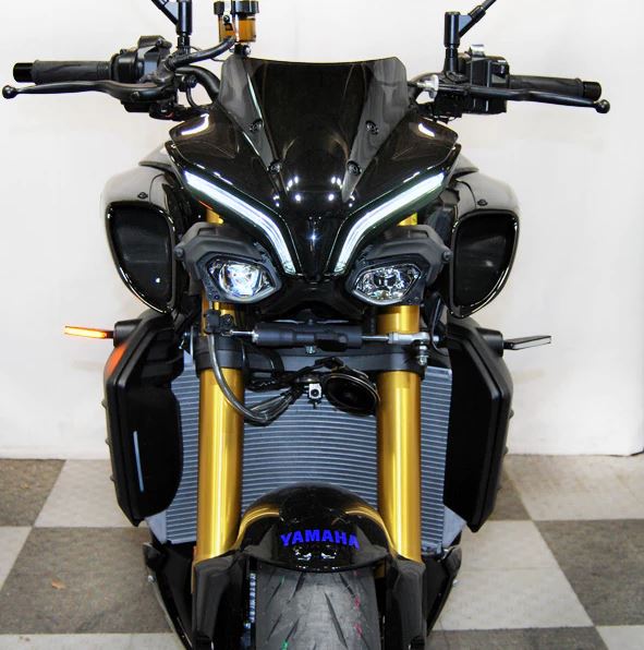 NRC製 MT-10 用 ポリカーボネイト LEDウィンカー｜AxxL