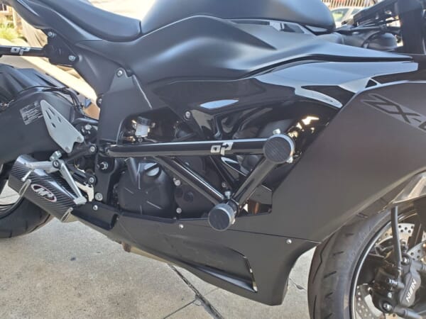 ZX-6R (24-) - 考え抜いた本気モデルスタントケージ｜AxxL