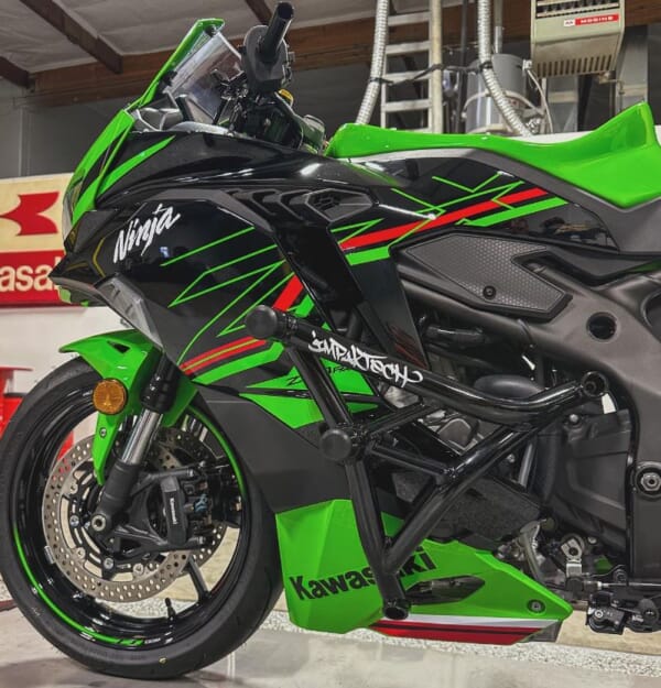 ZX4R デザインが美しい IMPAKTECH製 スタントケージ｜AxxL