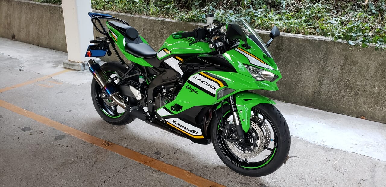 ZX4RへCRAZY IRON ハンドルでポジション改善| AxxL