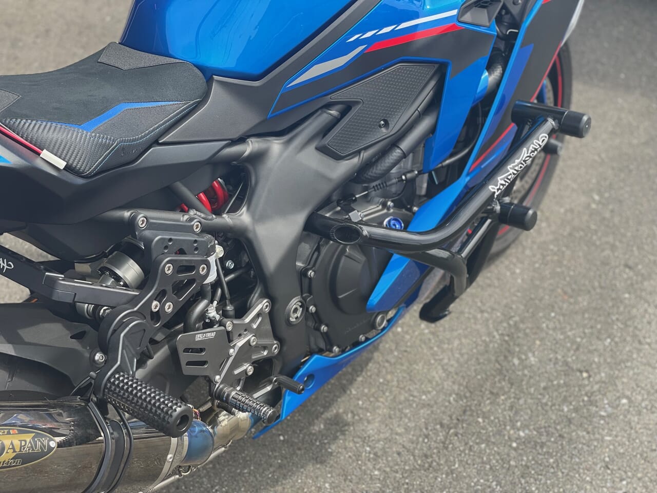 ZX4RにIMPAKTECH スタントケージ/サブケージ取付 | AxxL