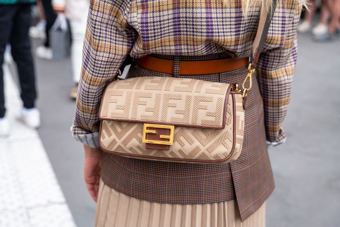 大人のY2Kコーデ術も♪FENDI（フェンディ）の新作バッグがほしい！ | abox