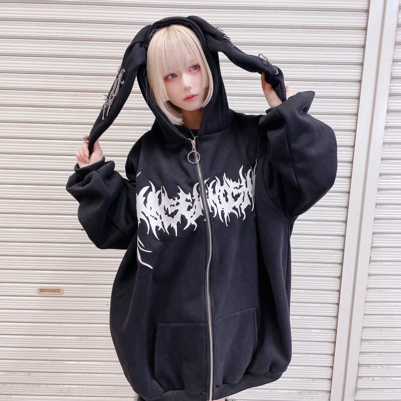 NEW ARRIVAL ▶︎▶︎▶︎ うさ耳ロゴZIPパーカー(裏起毛) 】 – Ayura