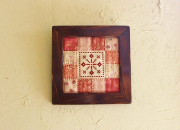 クロスステッチのフレーム／SOLD OUT／簡単な刺繍とローズピンク系