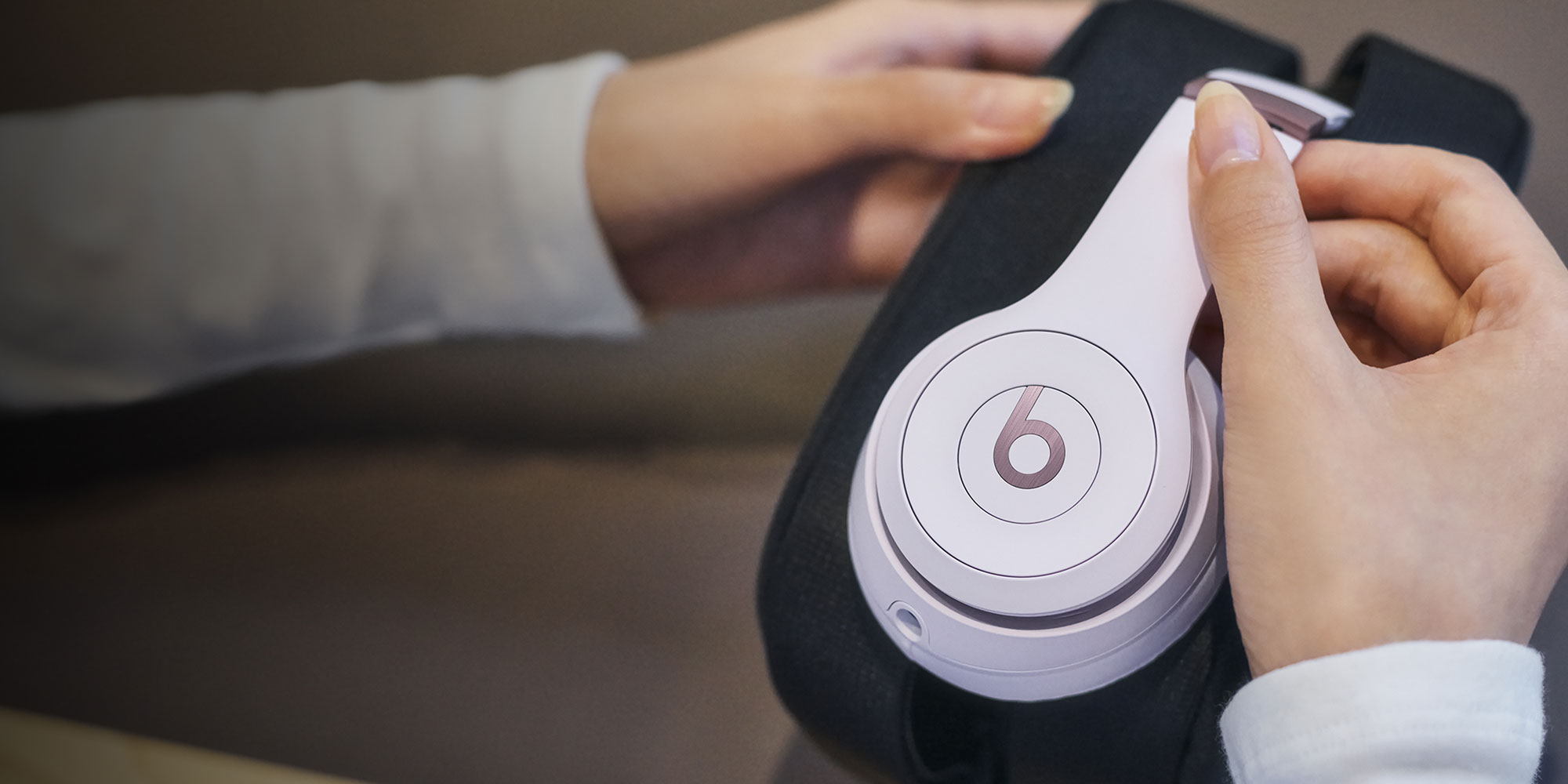 Beats Solo 4 - オンイヤーワイヤレスヘッドフォン - クラウドピンク