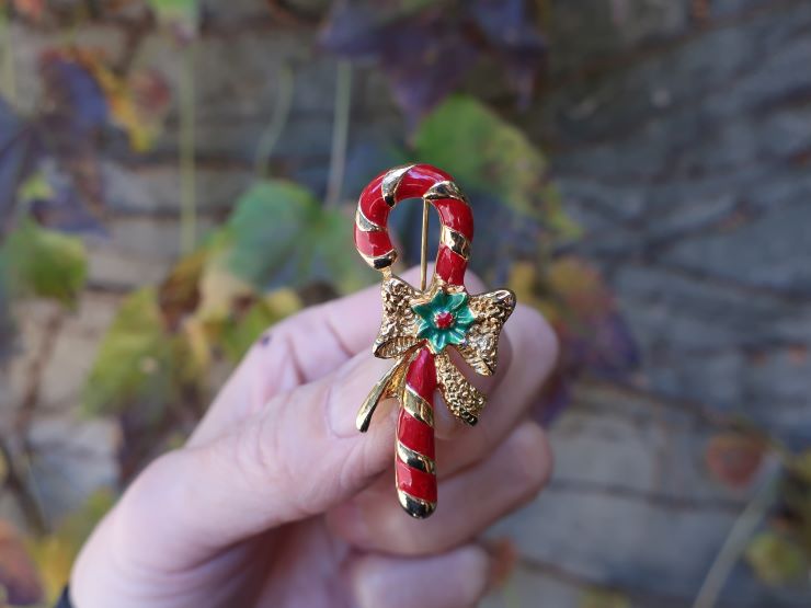 クリスマスブローチ - bellecapri | 二子玉川・瀬田のアンティーク