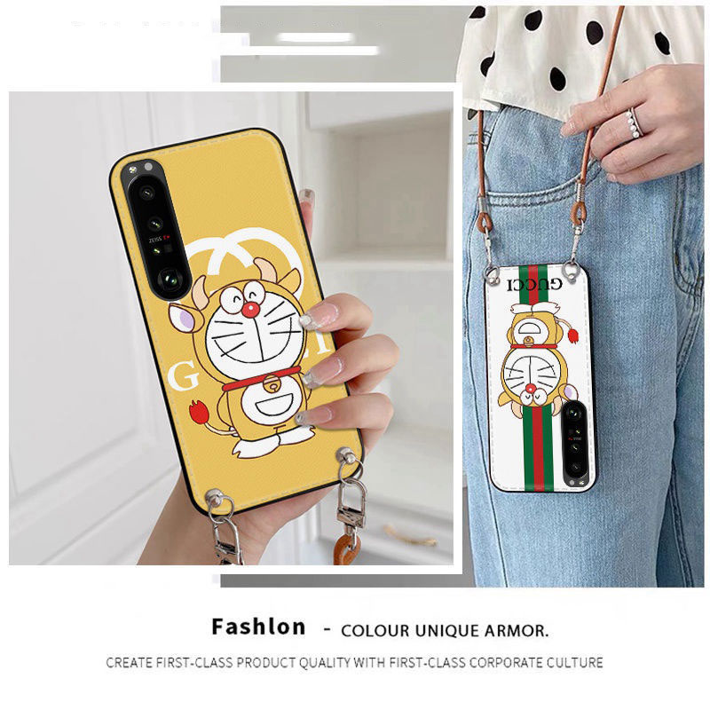 gucci コラボ doraemon ソニー5iii/5iiカバー 高級革 グッチXPERIA