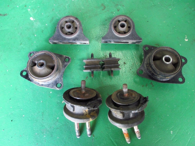 サービス内容｜エンジン/ミッションマウント交換｜有限会社Back Yard