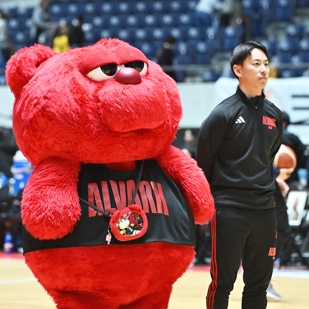 ルーククリアポケットショルダーポーチ｜アルバルク東京｜B.LEAGUE（B