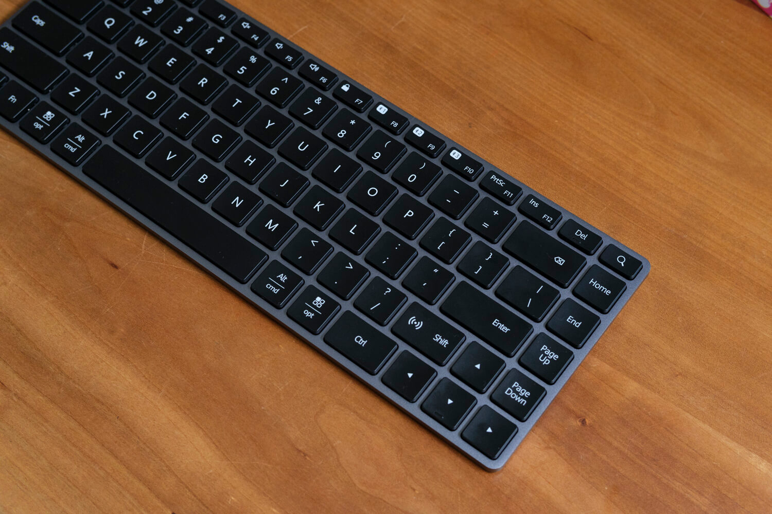 コンパクトでスタイリッシュなブラックキーボードならHuawei Ultrathin