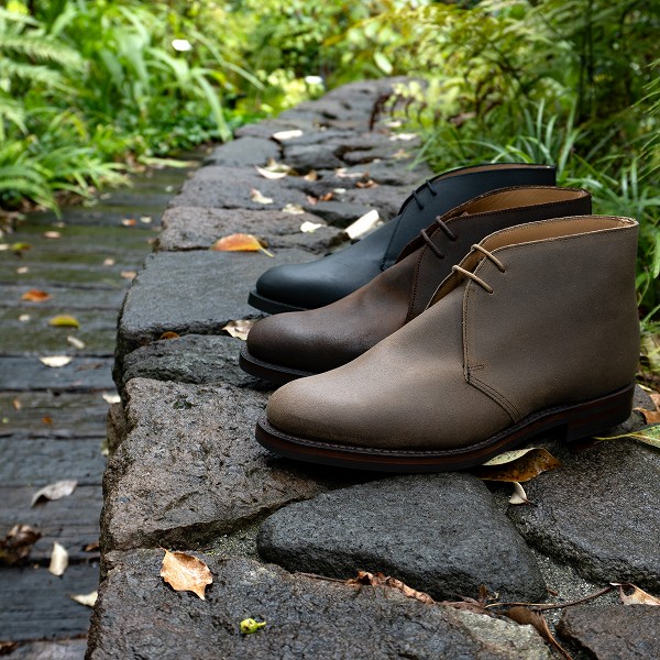 クロケット＆ジョーンズ 今履くべき定番チャッカブーツ“チャートシー