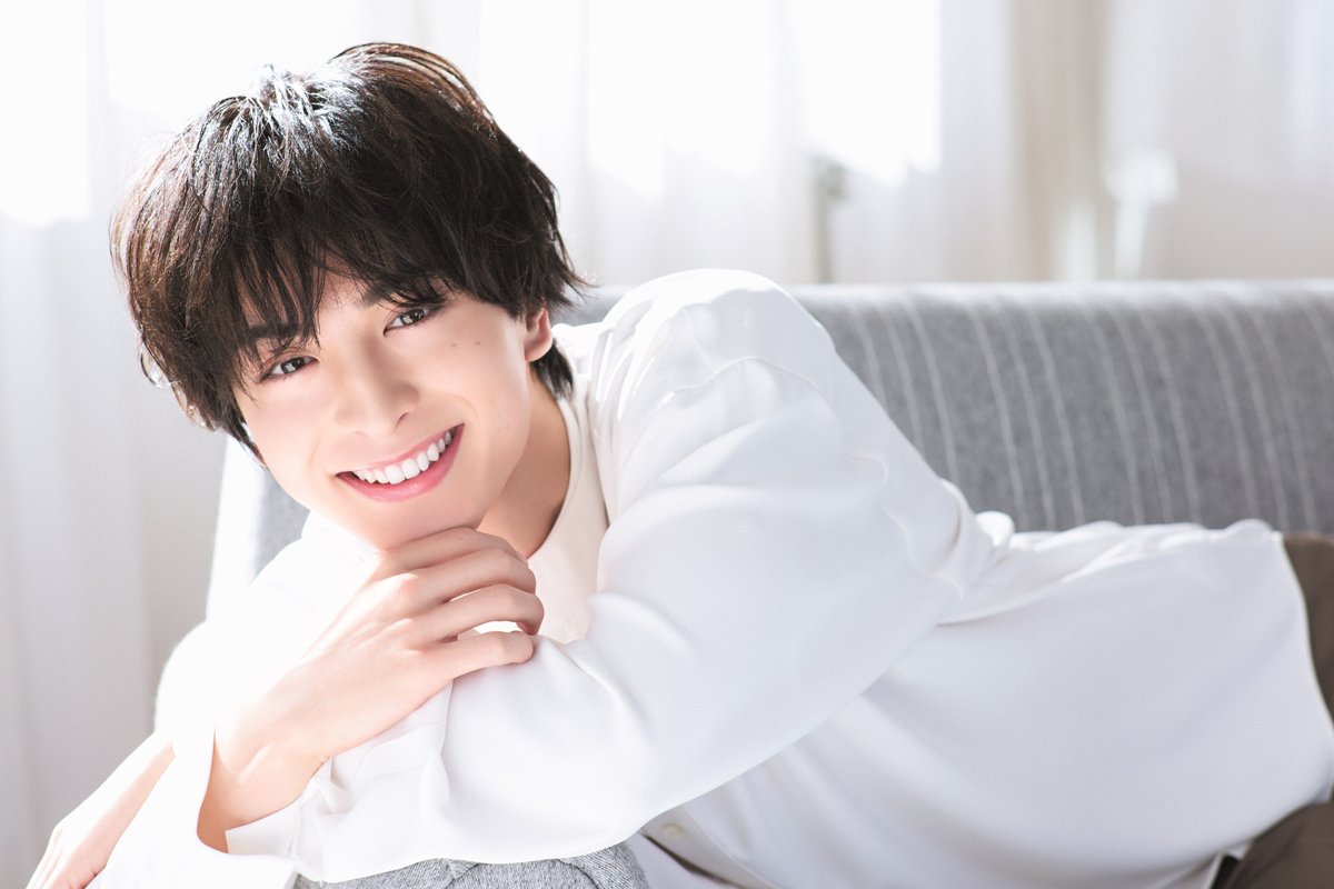 FANTASTICSきっての美容男子・木村慧人さんが『美的』に初登場｜5月号