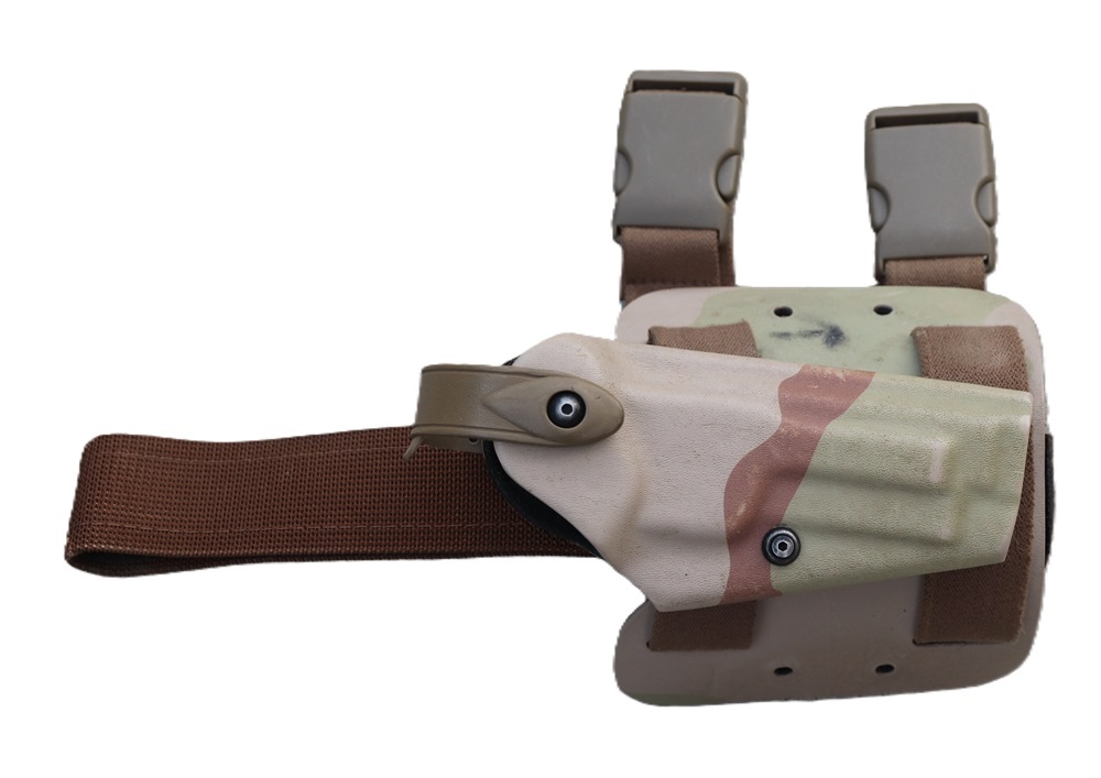 米軍放出サファリランド6004レッグホルスター3Cデザート迷彩ベレッタ