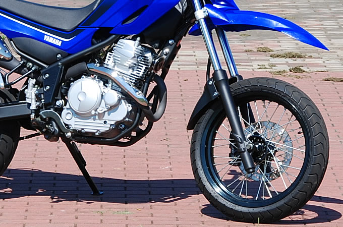 ヤマハ XT250X – ストリート仕様の足回りに抜かりなし 試乗インプレ