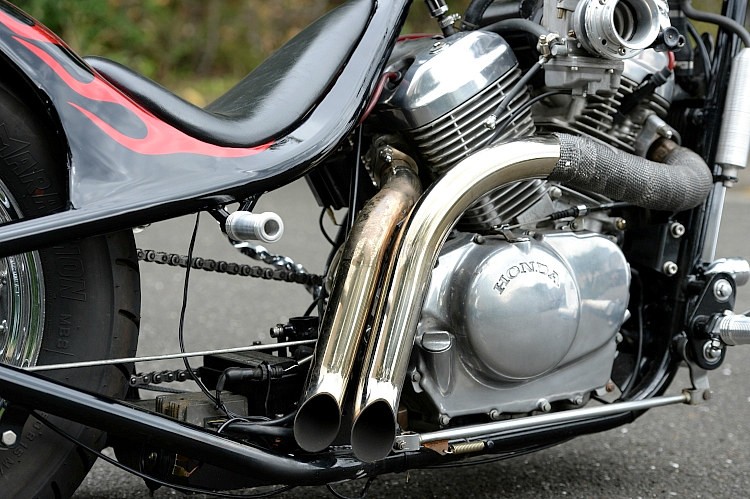 ホンダ STEED400 プロが造るカスタム 最新のアメリカン・クルーザーの