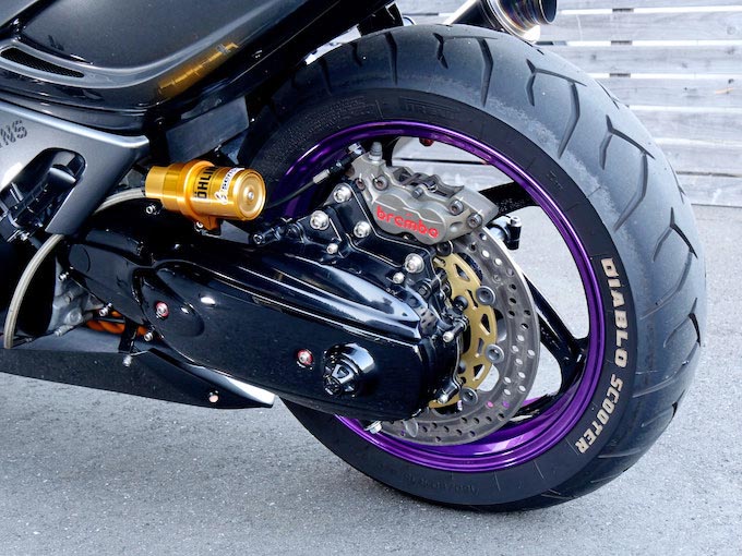 TMAXの力強さと高級感をブラッシュアップ プロが造るカスタム ビッグ