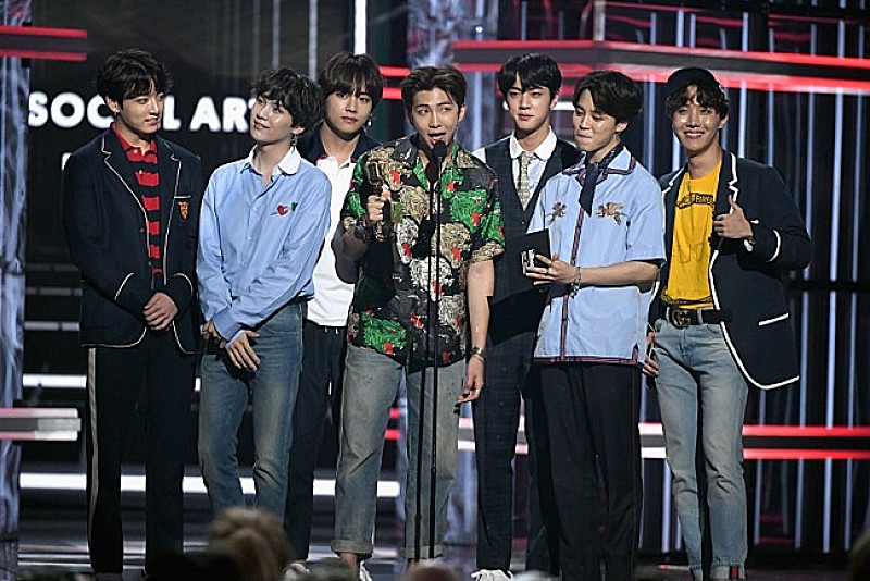 BTS (防弾少年団)の『LOVE YOURSELF 轉 “Tear”』全米1位初登場、K-POP