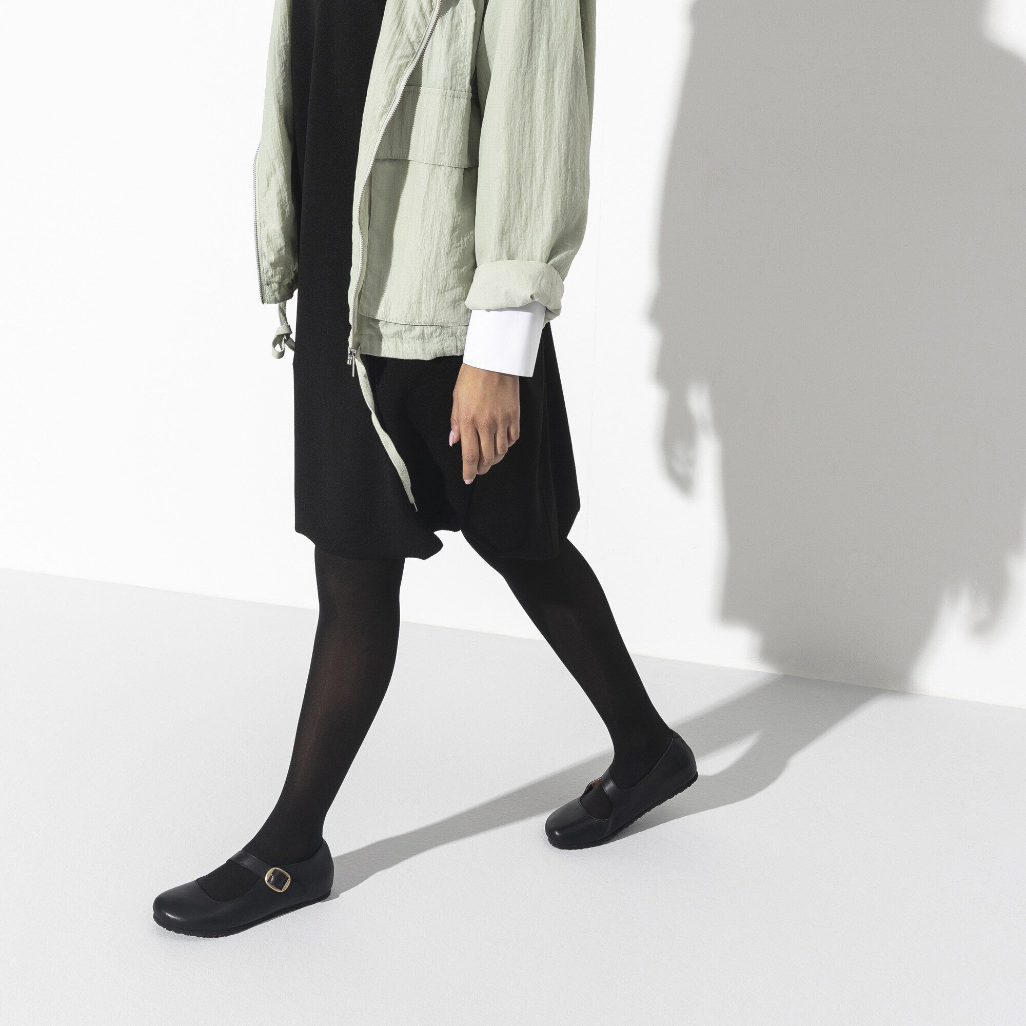 Tracy/トレーシー」（ナチュラルレザー、ブラック）| BIRKENSTOCK（日本）