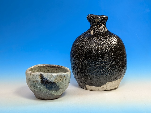 瀬戸黒徳利・唐津ぐい呑 作家名：加藤 高宏 文錦堂 | 文錦堂