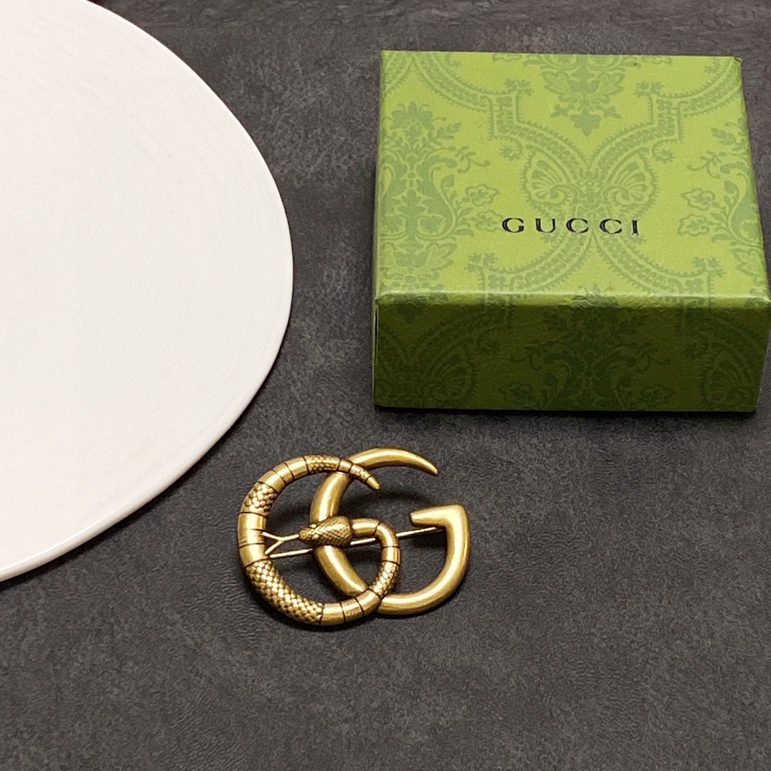 グッチ ブローチ，グッチ 蜂 ブローチ，Gucci - グッチ ブローチ