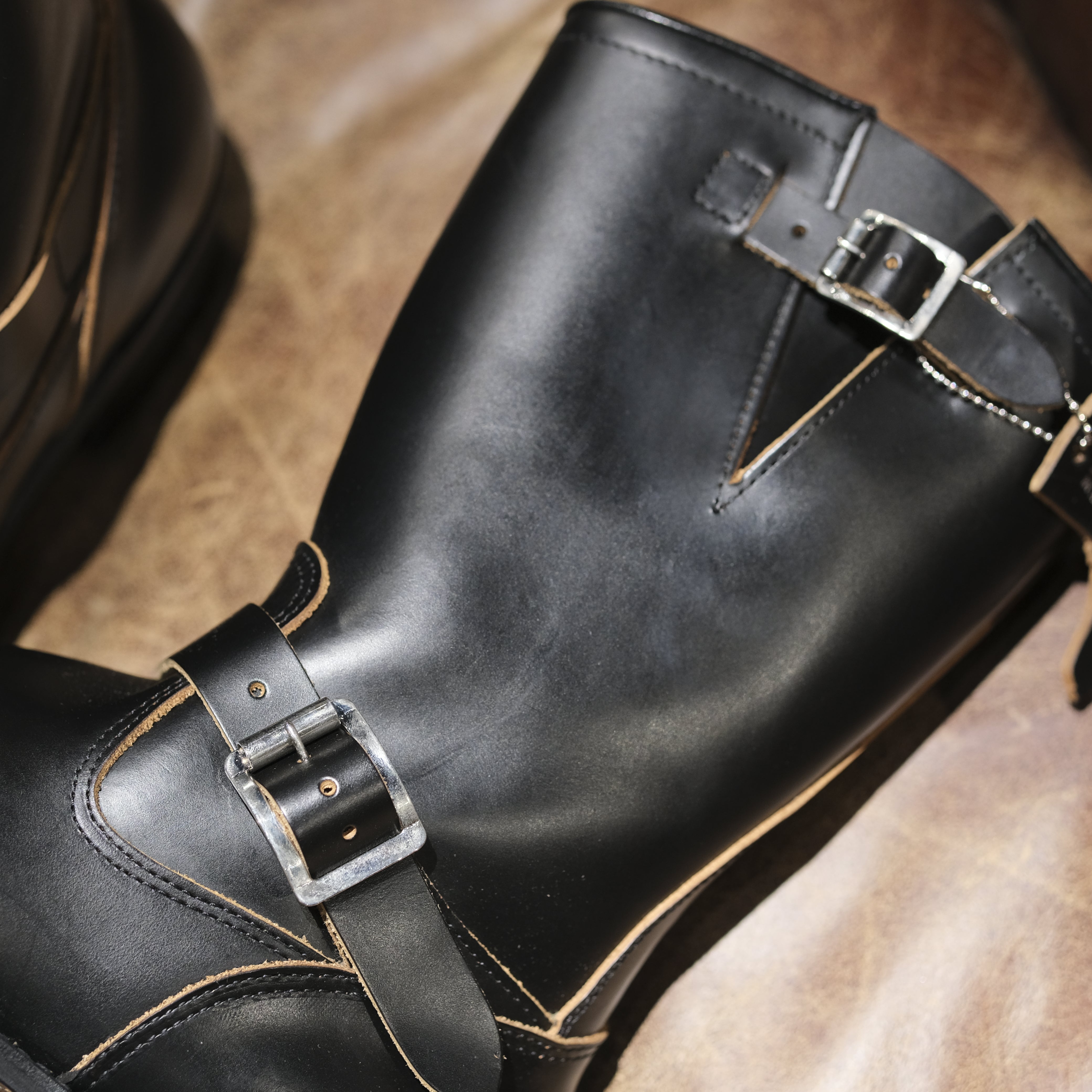 Attractions - Biltbuck Lot.269 Steerhide Engineer Boot – BROGUE