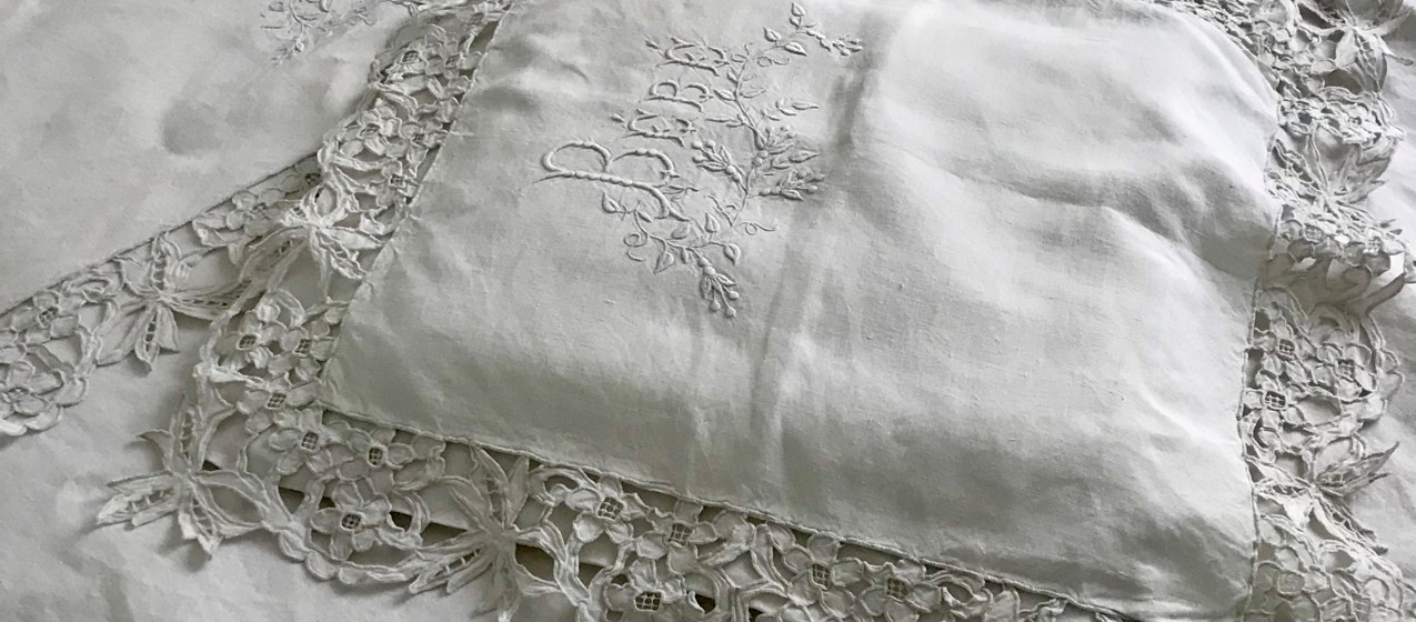 パリ発送】L2888 フランスアンティークレース/レースエプロン 黒レース