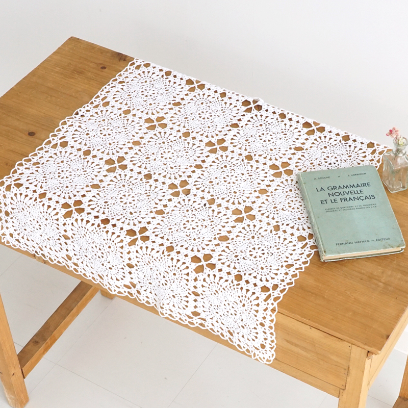 ロンドンでみつけた手編みレースのテーブルクロス ロンドンでみつけた