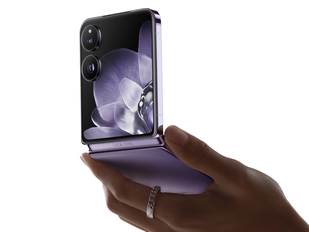 Xiaomi_MIX_Flip_01.jpg
