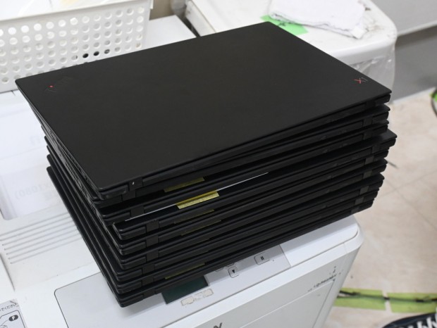 お買い得中古品情報) レノボ「ThinkPad X1 Carbon 6th Gen」(ジャンク