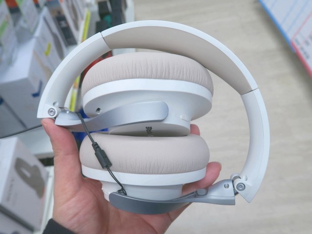 折りたたみ可能になったShureのノイキャン対応ワイヤレスヘッドホン