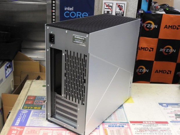 アビーのちょっとお高いアルミ製MicroATXケース「AS Enclosure M19」は