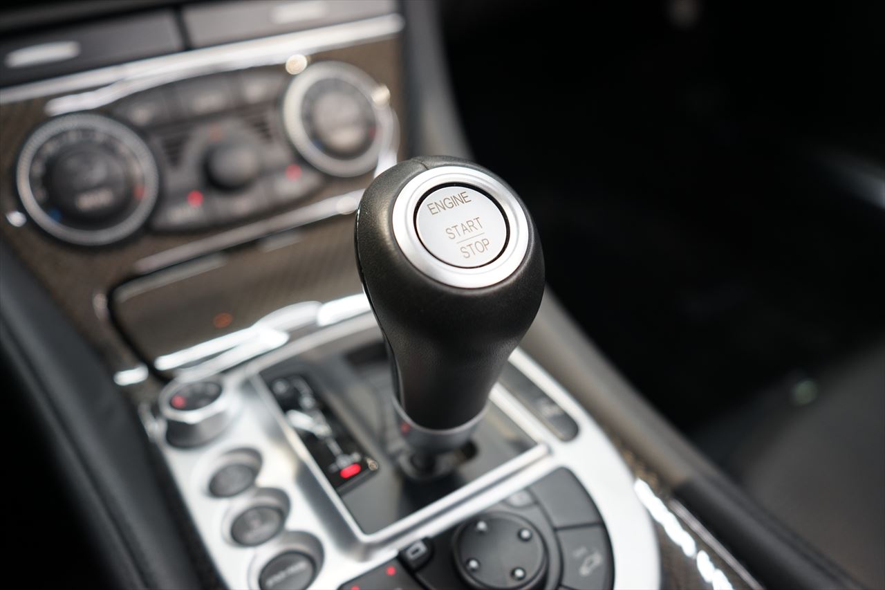 ☆入庫情報☆2008年 AMG SL63 HDDナビTV カスタム 左