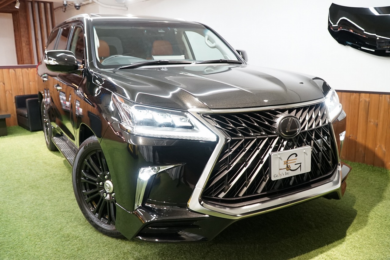 ☆入庫情報☆ 2017年 レクサス LX570 今回入庫したお車は「トヨタ