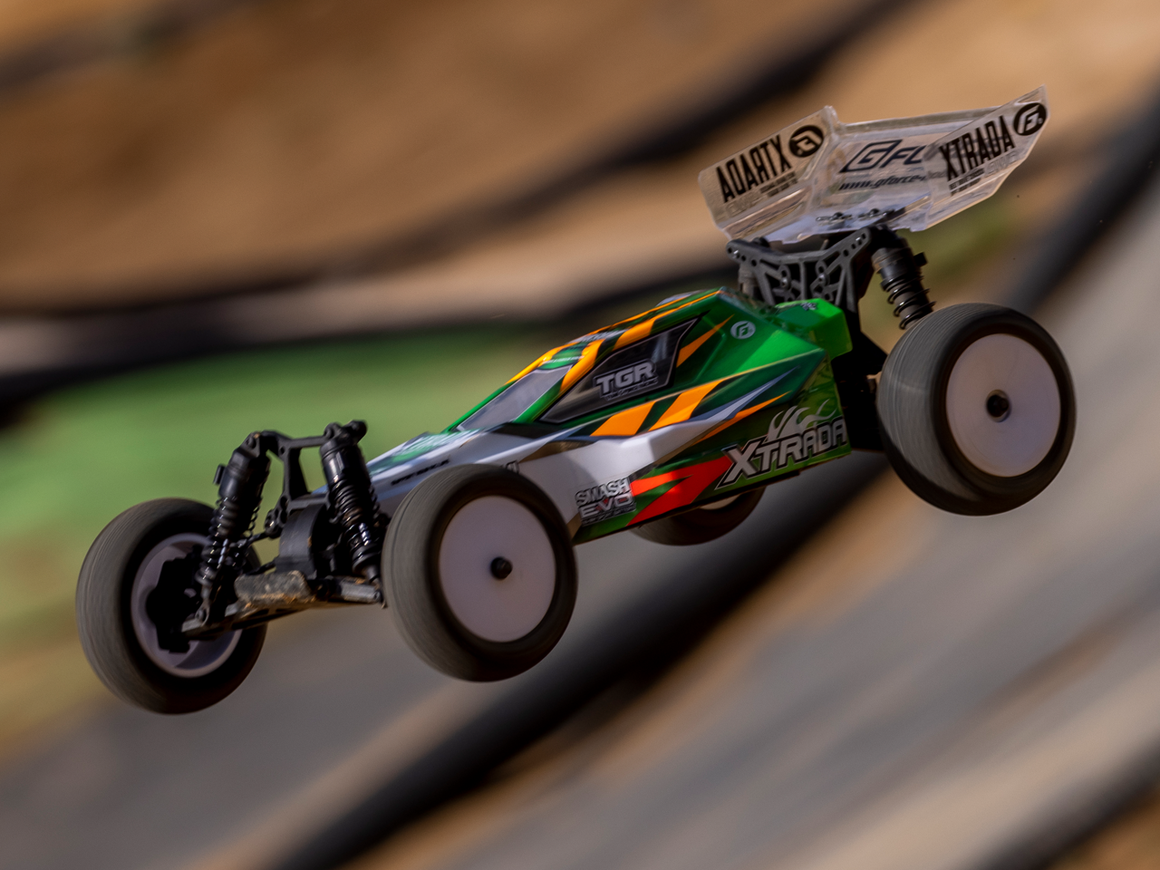 1/10RCバギー XTRADA 4WD Buggy Kit | ドローン・ラジコン製品のジー