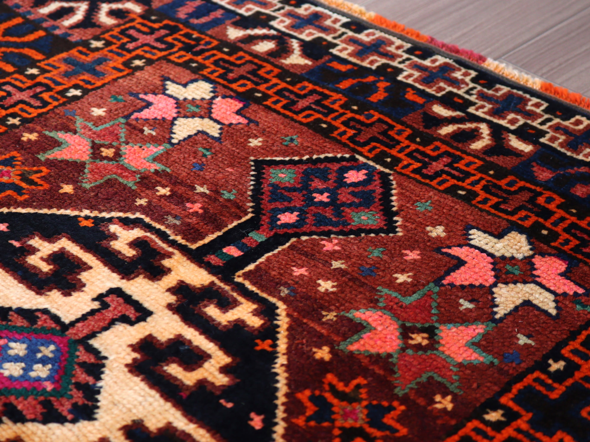 トライバルラグ 手織り絨毯 トルコ206×100cm ハッキャリ ヘルキ