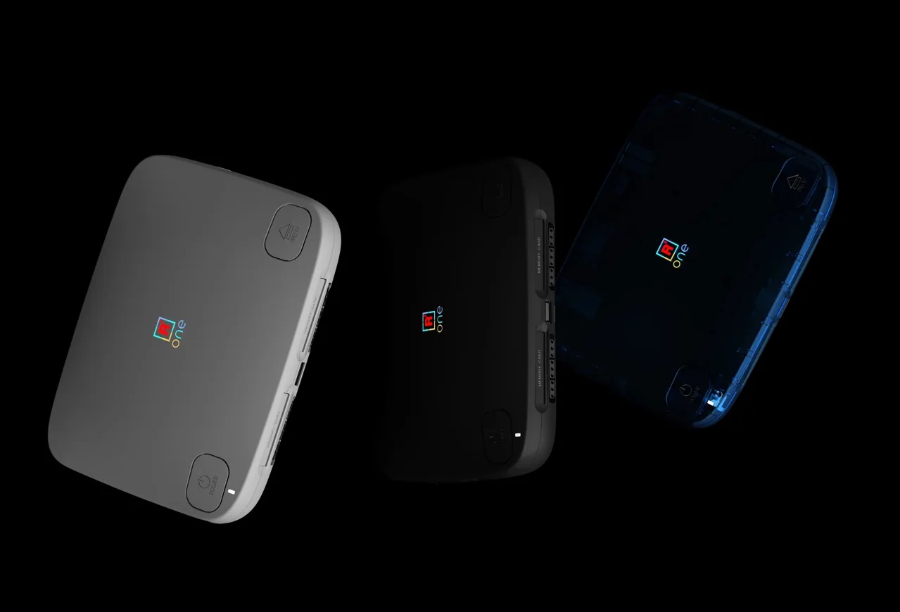 Taki Udon氏製PS one風デザインの初代プレステ互換機「SuperStation one」