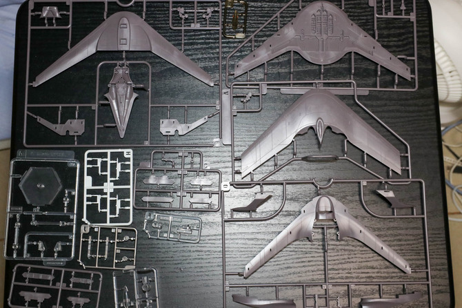 エースコンバット』コトブキヤ1/144「X-49 ナイトレーベン」プラモデル