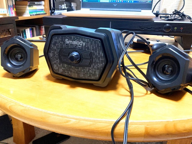 珍ハードウェア開拓記】2.1chなのに2,699円！？有線・無線両接続に対応